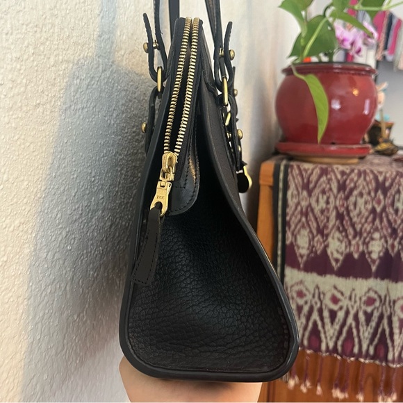 Vintage Dooney & Bourke Black AWL Shoulder Bag - Picture 14 of 15